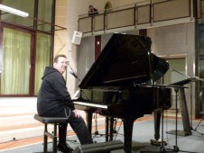 Benefizkonzert: Sebastian Krumbiegel „Solo am Piano“